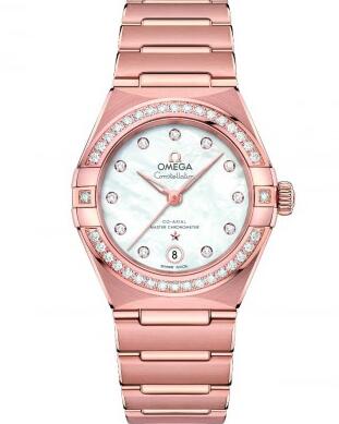 The mother-of-pearl dial and diamonds are the element that attract women.