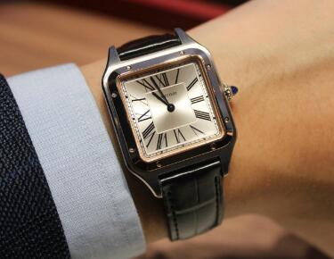 Santos de Cartier is suitable for gentlemen.