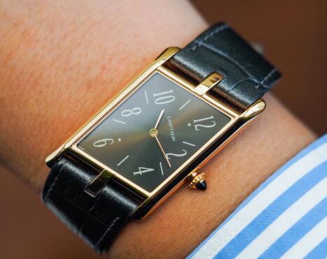 Cartier Tank Asymétrique copy watch is with high quality.