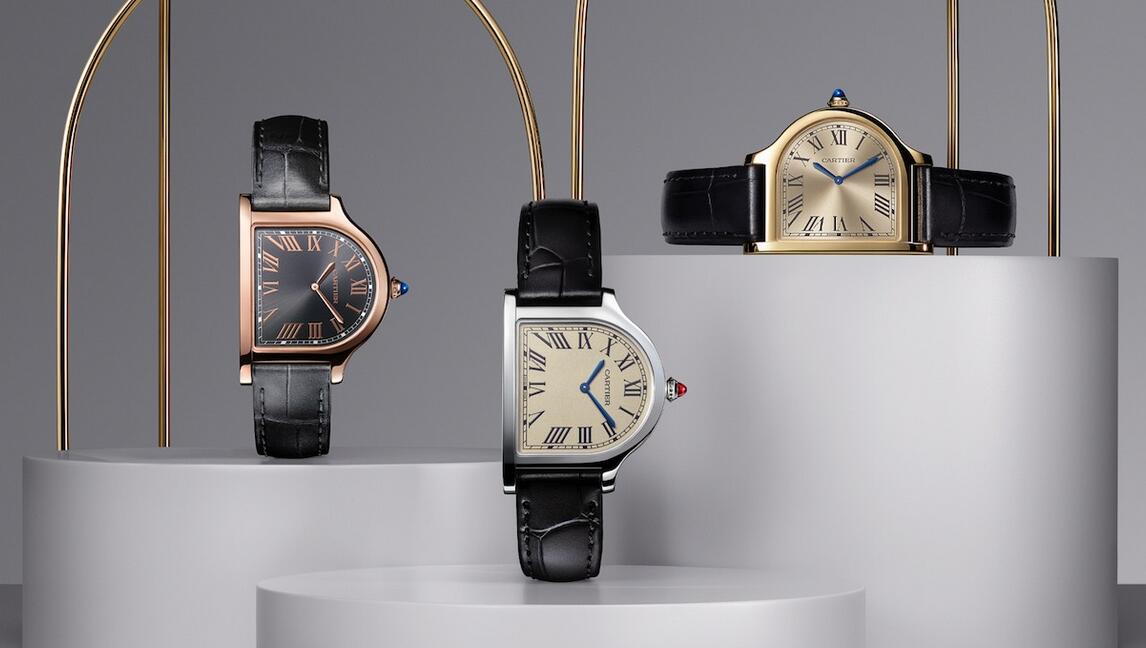 Swiss fake watches are available with three forms in precious gold materials.